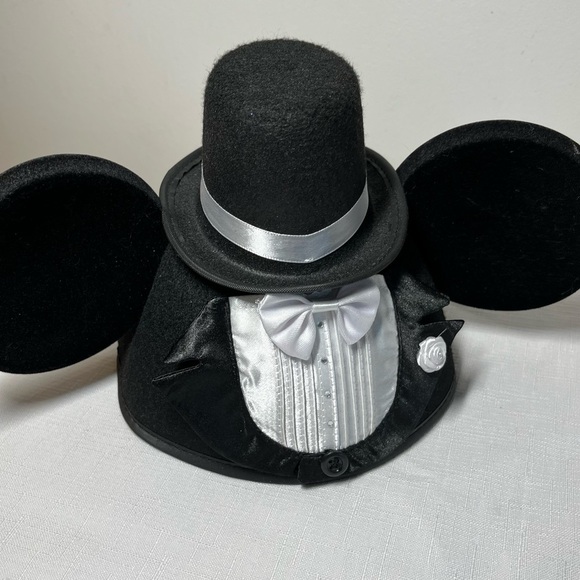 Disney Mickey & Minnie Mouse Wedding Groom & Bride Ears, Hats. Disneyland - Picture 4 of 15